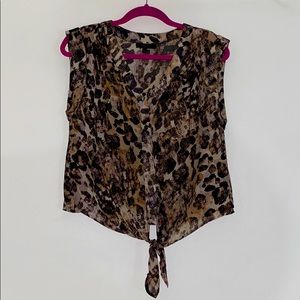 Leopard print sleeveless crop top
